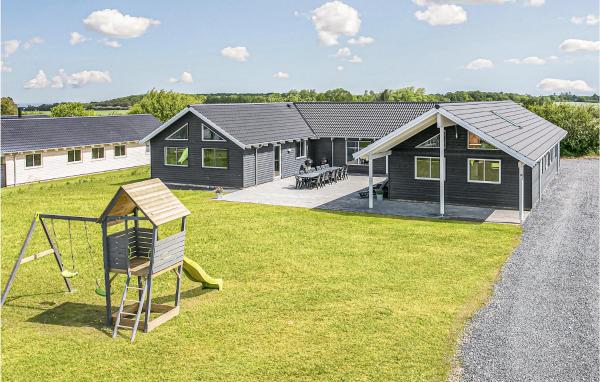 På bilden syns objektet Nice Home In Bogense With Sauna som ligger i staden Skåstrup.