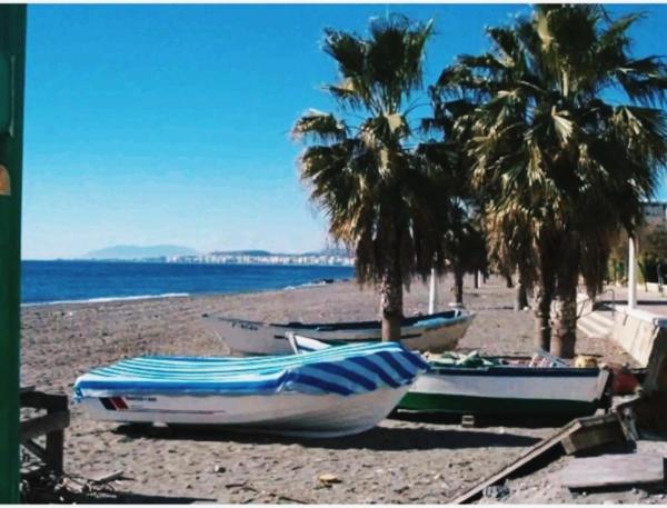 Precioso Apartamento Con Garaje En Avenida Andalucía 77 Playa Mezquitilla - Algarrobo