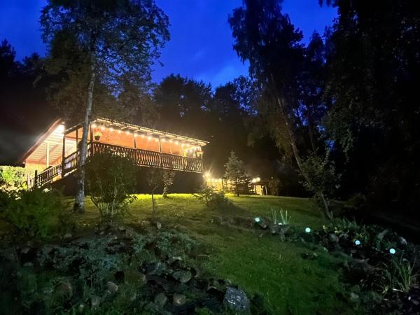 Na zdjęciu widoczny jest obiekt ACTIVFARM DOMKI NA KASZUBACH Domek Dorotka położony w mieście Borzyszkowy.