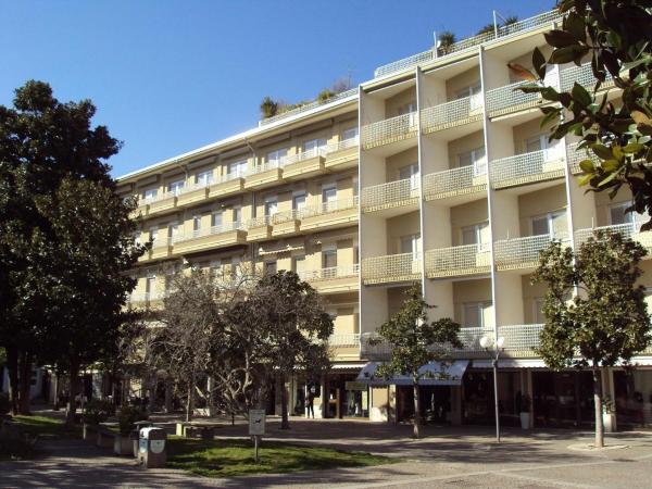 A la foto es mostra l'objecte Parco Salute situat a la ciutat de Grado.