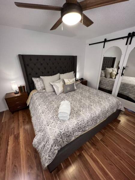 Fotografia 4: Spacious, Cal King Bed, Sleeps 6, Full Kitchen