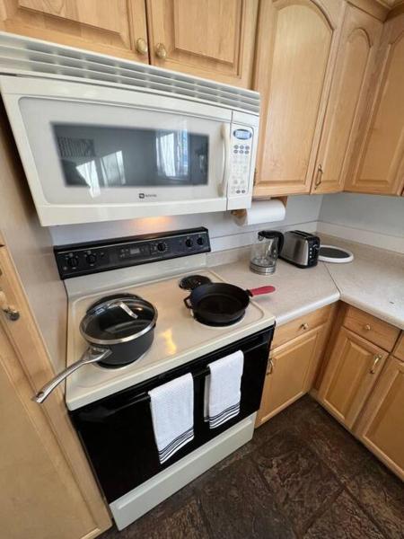 Fotografia 9: Spacious, Cal King Bed, Sleeps 6, Full Kitchen