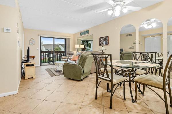 The photo shows the Unit 3212 - Ocean Racquet Resort located in the city of Saint Augustine Beach.