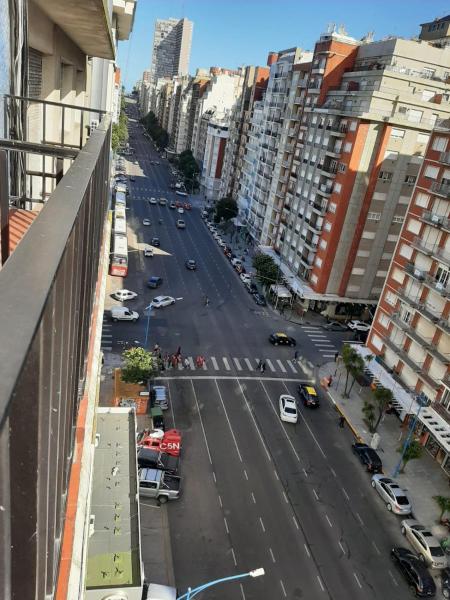 IMPECABLE DEPARTAMENTO. PLAZA COLON CON BALCON A LA CALLE, Mar del Plata