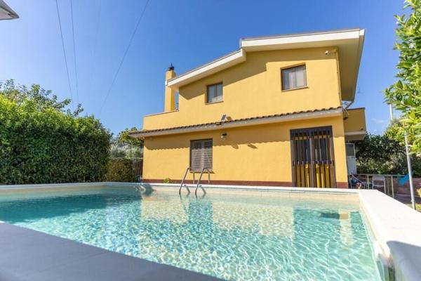 Holiday Home In Francavilla Di Sicilia - Sicile