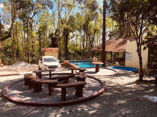 A la foto es mostra l'objecte Silver springs Homestay Chickmagalur situat a la ciutat de Sangameswarpet.