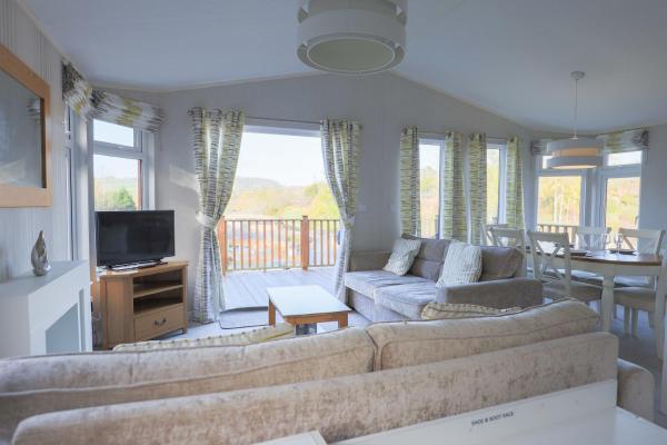 Fotografia 6: Devon Bliss - Pool View Lodge - Spa Resort in Devon