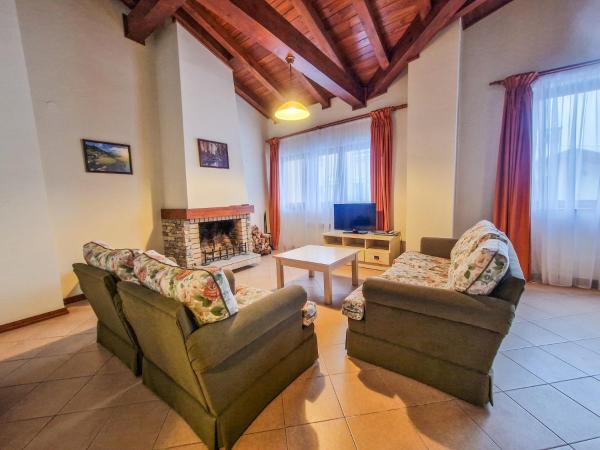 A la foto es mostra l'objecte Peaceful 3BD Apartment in Pirin Golf Hotel & Spa by Flat Mаnager situat a la ciutat de Bansko.
