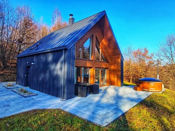 Nella foto è visibile l'oggetto Między Drzewami situato nella città di Libusza.