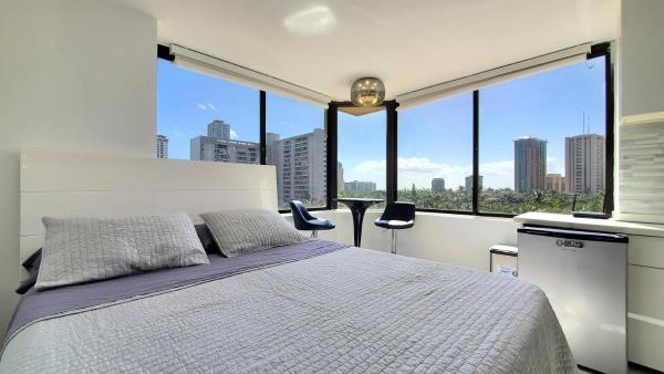A la foto es mostra l'objecte Waikiki beach modern studio No resort fee Best location situat a la ciutat de Honolulu.