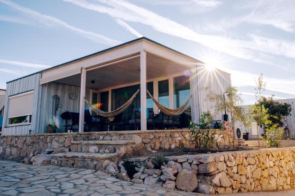 Na zdjęciu widoczny jest obiekt Buqez resort Drage, villa Vita 50 położony w mieście Pakoštane.