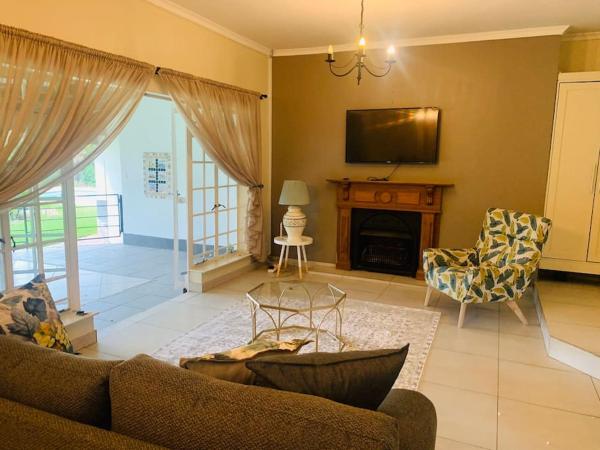A la foto es mostra l'objecte The Manor situat a la ciutat de Midrand.