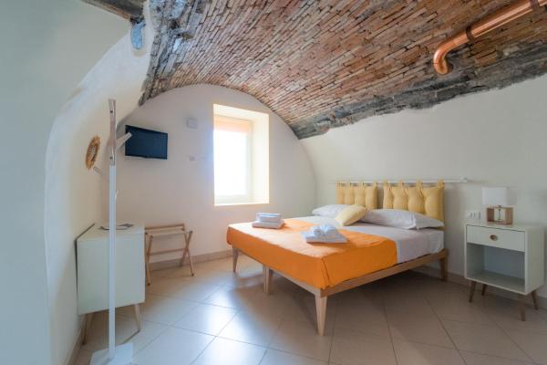 Op de foto is het object La casa dei tre pesci - Appartamento Alborella te zien, gelegen in de stad Torno.