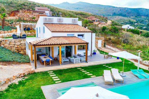 En la foto se muestra el objeto Villa Giulietta ubicado en la ciudad de Scopello.