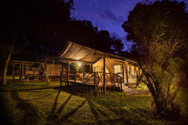 På billedet ses objektet Karen Blixen Camp Masai Mara beliggende i byen Lolgorien.