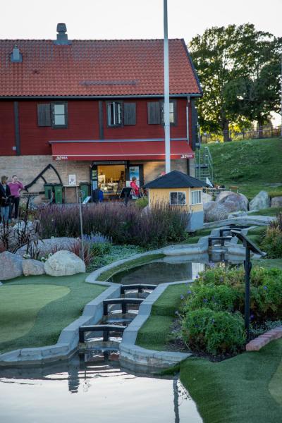 Auf dem Foto ist das Objekt Bergs Slussar Vandrarhem & Stugor in der Stadt Gullberg zu sehen.