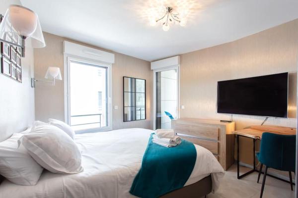 Billede 3: C2 - 2 BDR Montfleury - Pool, Garage, Terrace & AC