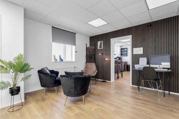 A la foto es mostra l'objecte Bank Guesthouse by KEF Airport situat a la ciutat de Hafnir.