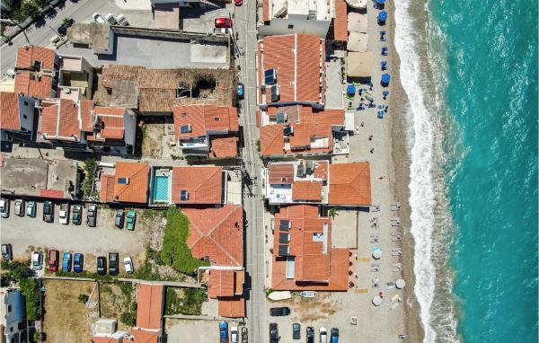 Awesome Home In Samos With Wifi - Aydın