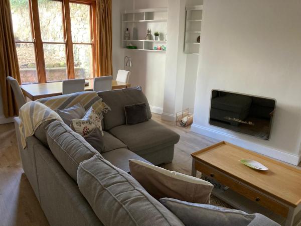 Foto 3: One Long Entry with Terrace Bay View