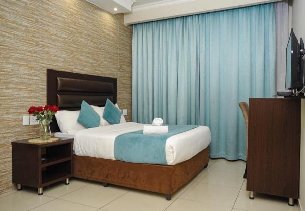 Na foto é possível ver o objeto Bayside Hotel Pinetown localizado na cidade de Pinetown.