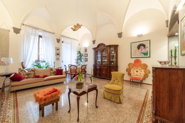 The Paintress Home With Private Patio - Fiesole