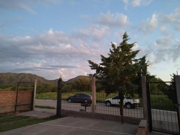 На фото показан объект La Trinidad San Luis, La Punta, расположенный в городе Ла-Пунта.