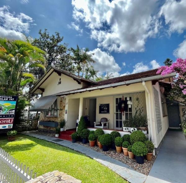 Nella foto è visibile l'oggetto Solar 197 Pousada situato nella città di Timbó.