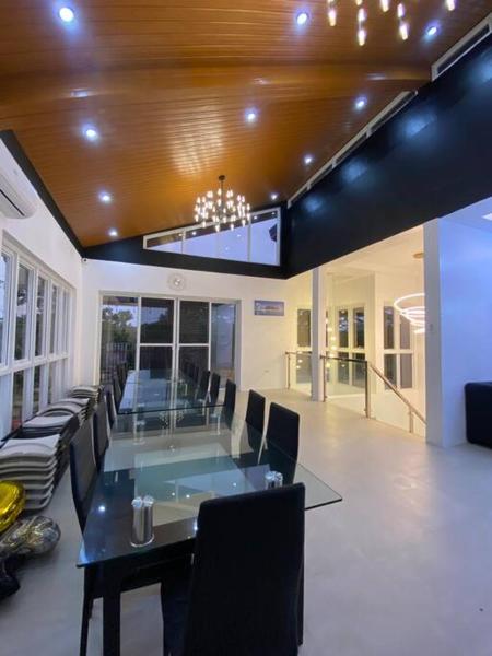 Rmm Beach House At Porto Laiya - Laiya