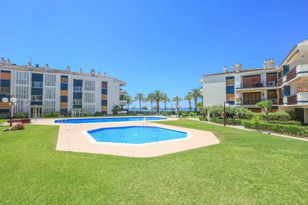 Na fotografii je vidět objekt LITORAL COSTA DORADA - PLAYA AZUL Bajo nacházející se ve městě Cambrils.