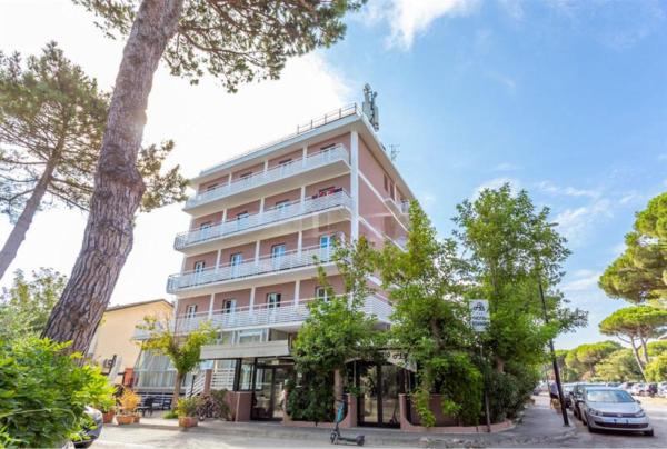 A la foto es mostra l'objecte Hotel La Torre situat a la ciutat de Cervia.