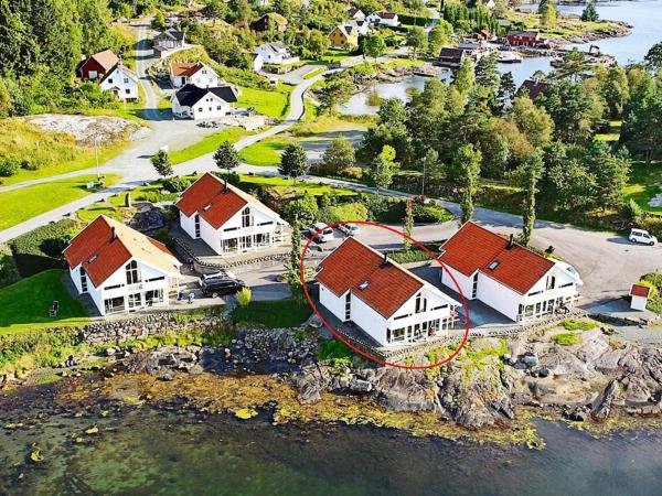 På bildet vises objektet Five-Bedroom Holiday home in Jelsa 2 som ligger i byen Jelsa.