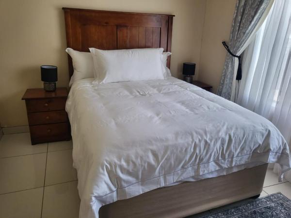 Foto 1: 70 on Aviva Bed and Go