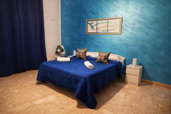 A la foto es mostra l'objecte La Casa del Moro - Al Politeama situat a la ciutat de Palerm.