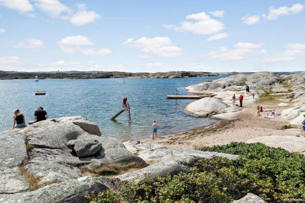 Na zdjęciu widoczny jest obiekt First Camp Solvik-Kungshamn położony w mieście Väjern.