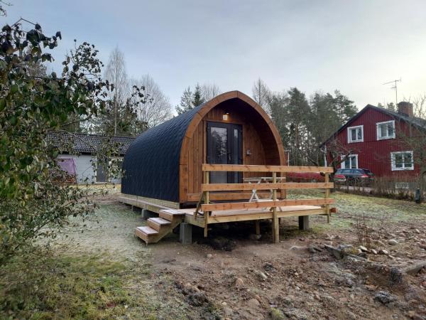 La photo montre l'objet Cosy Cabin situé dans la ville de Hallstahammar.