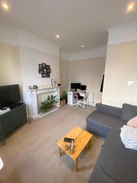 Foto 1: Dancer Road - welcoming flat with outdoor space