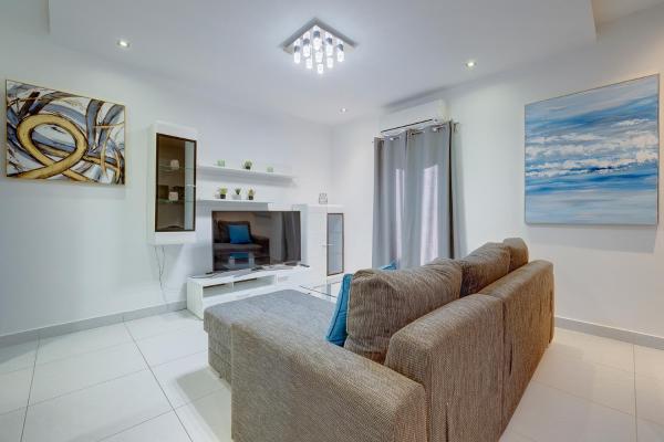 A la foto es mostra l'objecte Idyllic Apartment just off the Promenade situat a la ciutat de Sliema.