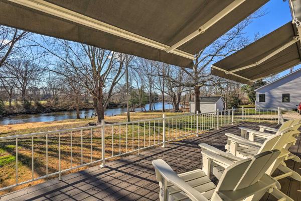 A la foto es mostra l'objecte Waterfront Retreat Less Than 4 Mi to Dtwn Cambridge! situat a la ciutat de Cambridge.