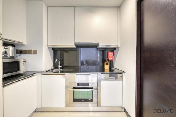 Bilde 8: Upscale Studio at The Address Residences Dubai Marina by Deluxe Holiday Homes