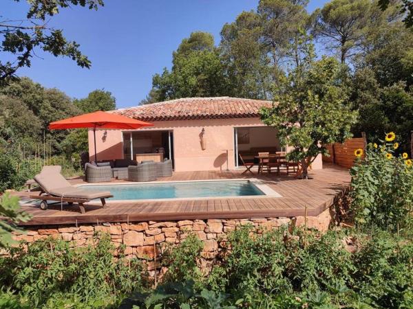 På billedet ses objektet Villa La Treille beliggende i byen Seillons-Source-dʼArgens.