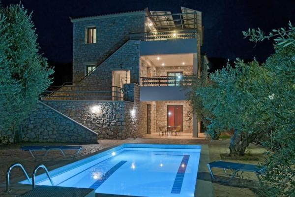 A la foto es mostra l'objecte Villa Niobe situat a la ciutat de Riglia.