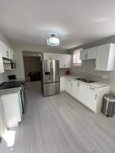 Na fotografii je vidět objekt Le Cardinal nacházející se ve městě Rouyn.