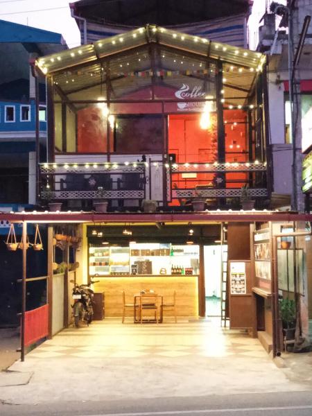 A la foto es mostra l'objecte Leo's Residency Coorg situat a la ciutat de Kushālnagar.