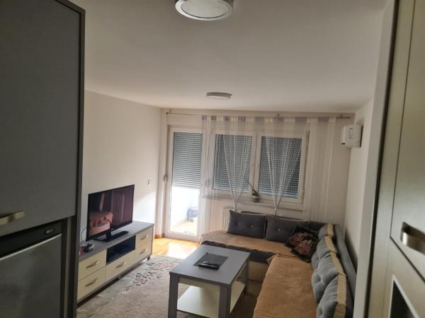 A la foto es mostra l'objecte Apartman Jaca situat a la ciutat de Tuzla.