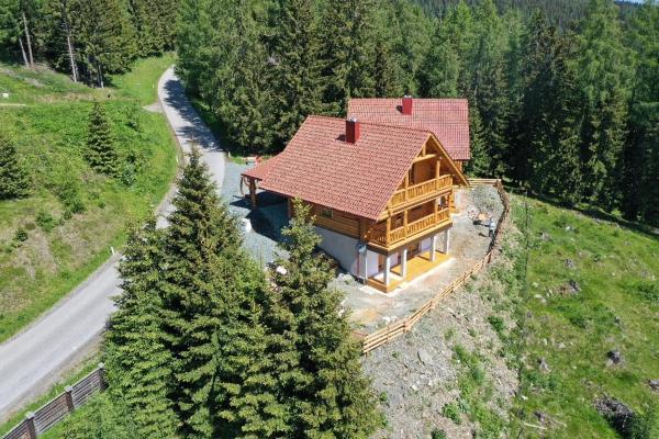 The photo shows the Reimers Chalets Hochrindl 2A located in the city of Deutschgriffen.