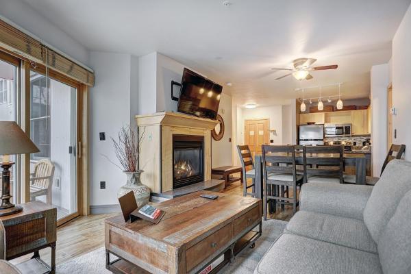 Op de foto is het object Premier Silver Mill 8229 - 2Br-Walk to Slopes! Kids Ski Free! condo te zien, gelegen in de stad Keystone.