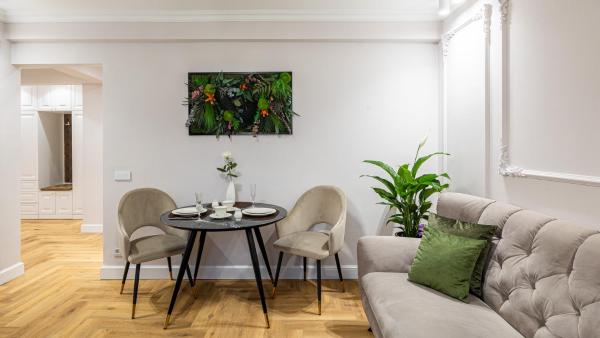 Na zdjęciu widoczny jest obiekt Bright House Cantemir położony w mieście Bukareszt.