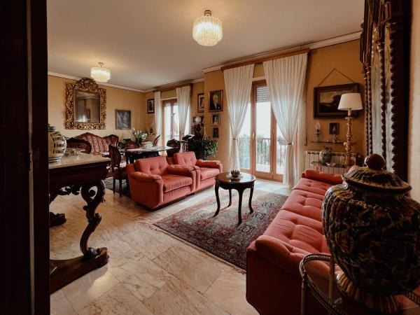A la foto es mostra l'objecte Ammari Home situat a la ciutat de Catània.