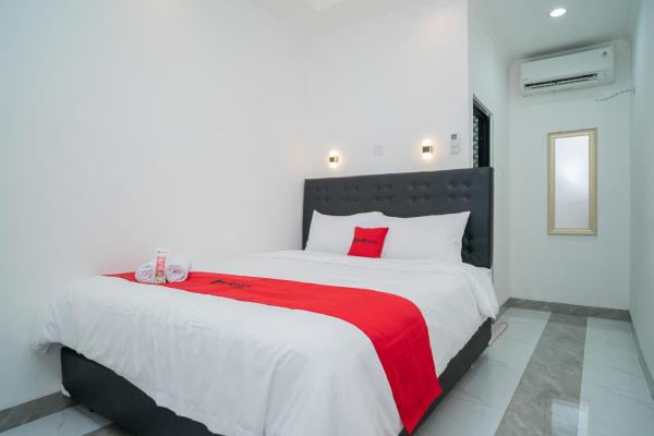 RedDoorz near Stasiun Senen, Jakarta